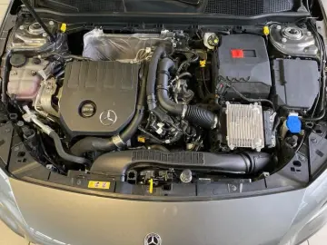 MERCEDES-BENZ A 200  AMG