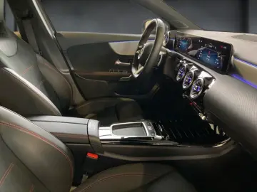 MERCEDES-BENZ A 200  AMG