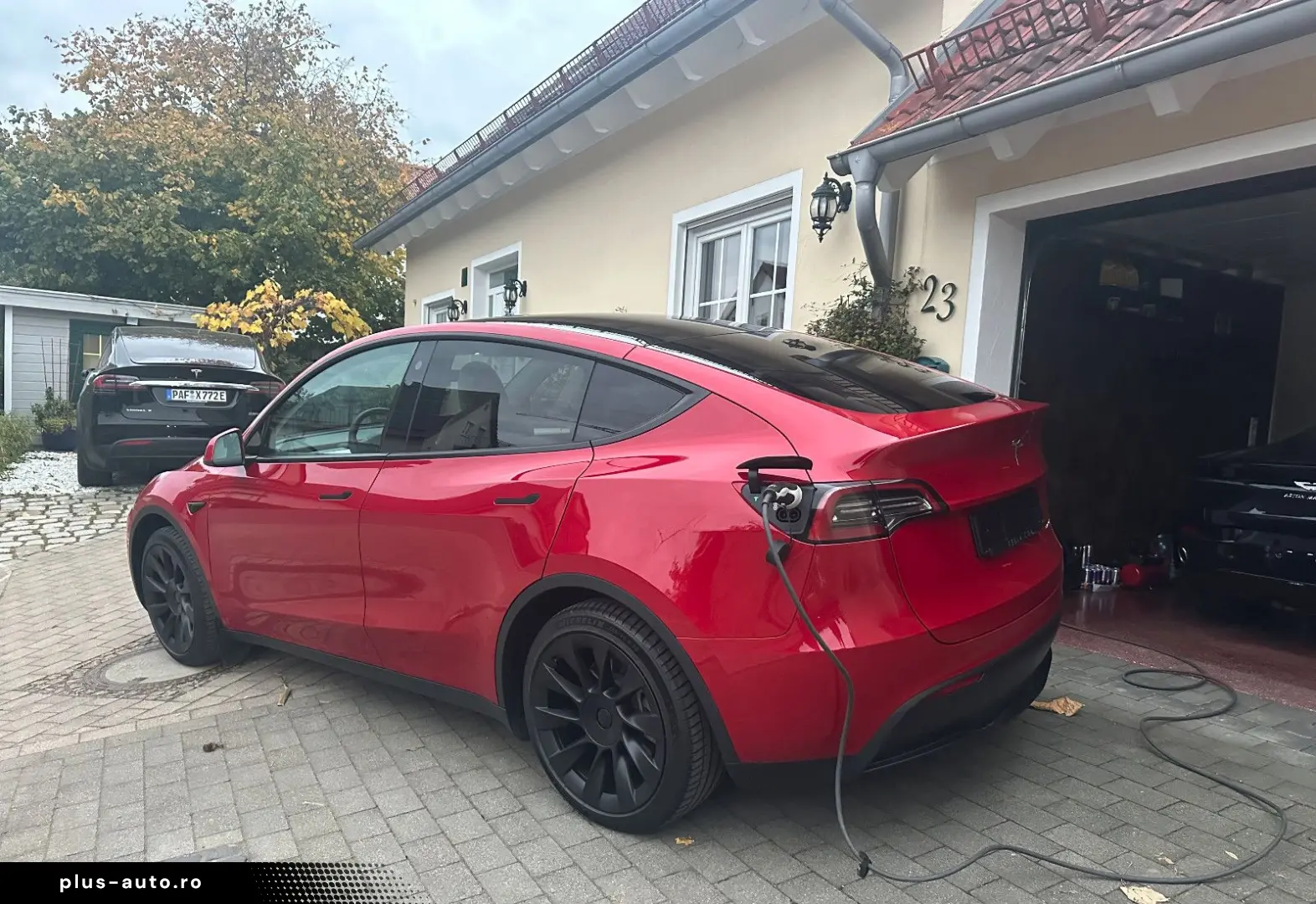 TESLA Model Y LR AWD Red Innen weiß EAP 20  Ga 09.2027