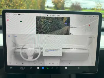 TESLA Model Y LR AWD Red Innen weiß EAP 20  Ga 09.2027