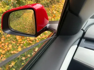 TESLA Model Y LR AWD Red Innen weiß EAP 20  Ga 09.2027