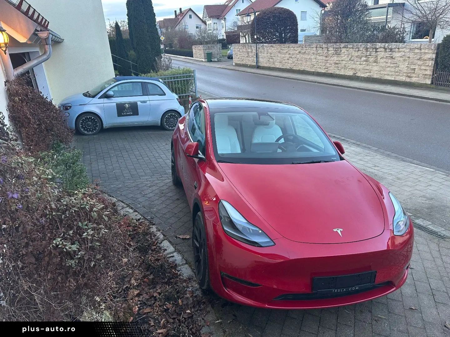 TESLA Model Y LR AWD Red Innen weiß EAP 20  Ga 09.2027