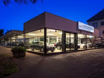 TESLA Model Y Long Range AWD  innen weiß EAP AHK 20-Zo