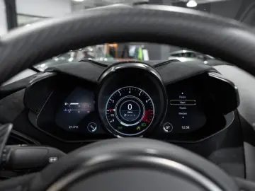 ASTON MARTIN DBS 770 Ultimate Volante