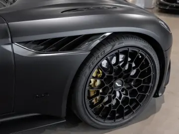 ASTON MARTIN DBS 770 Ultimate Volante