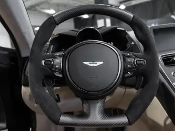 ASTON MARTIN DBS 770 Ultimate Volante