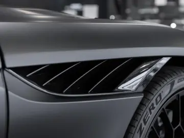 ASTON MARTIN DBS 770 Ultimate Volante