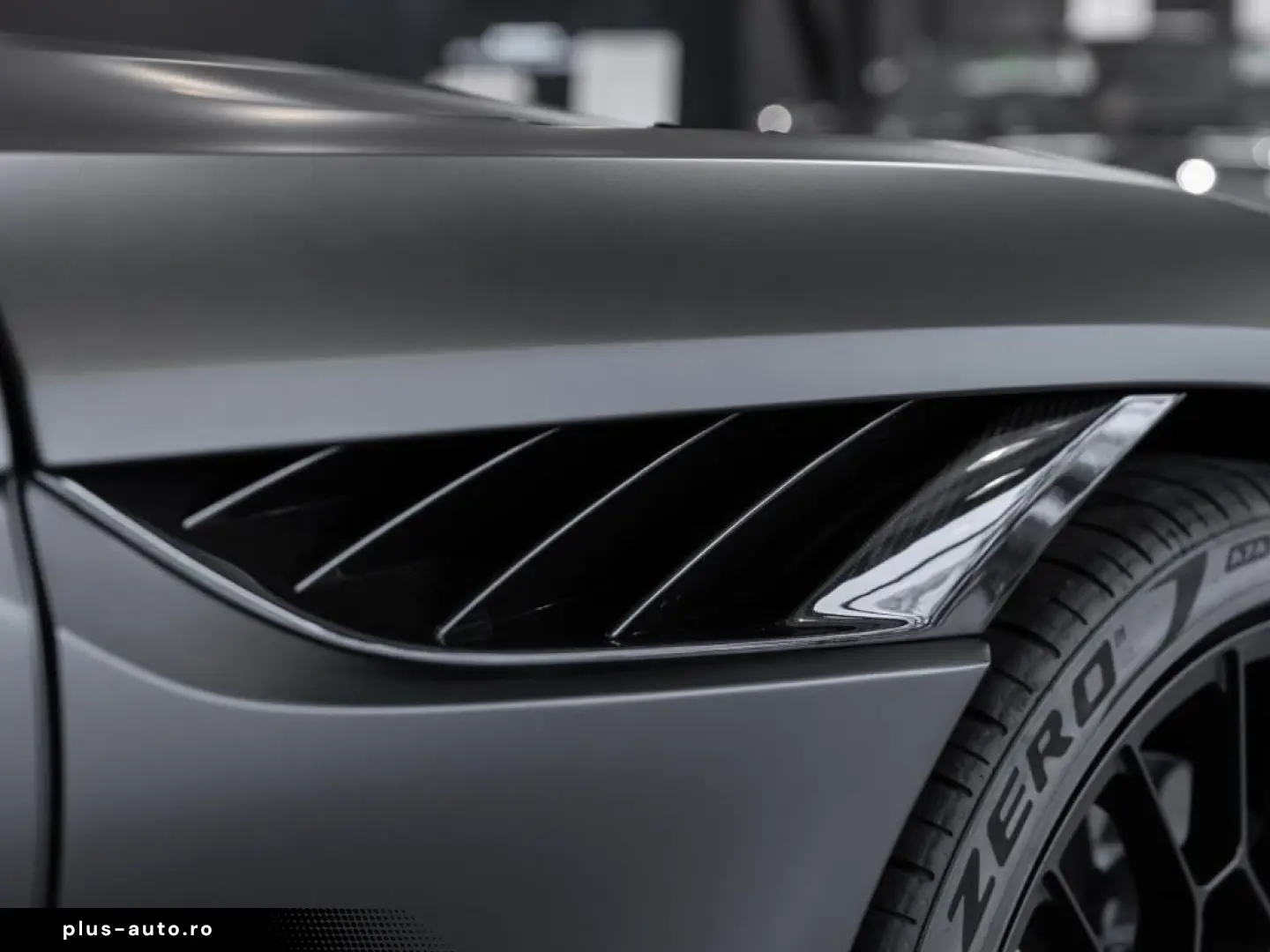 ASTON MARTIN DBS 770 Ultimate Volante