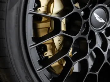 ASTON MARTIN DBS 770 Ultimate Volante