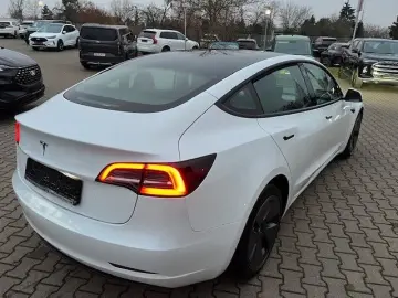 TESLA Model 3 RWD Navi Leder RFK Panorama