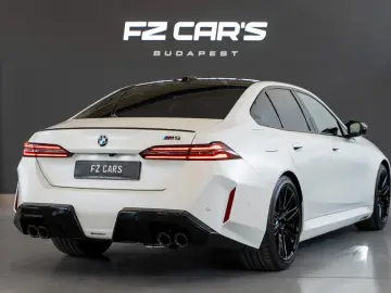 BMW M5 Plug-In Hybrid xDrive A