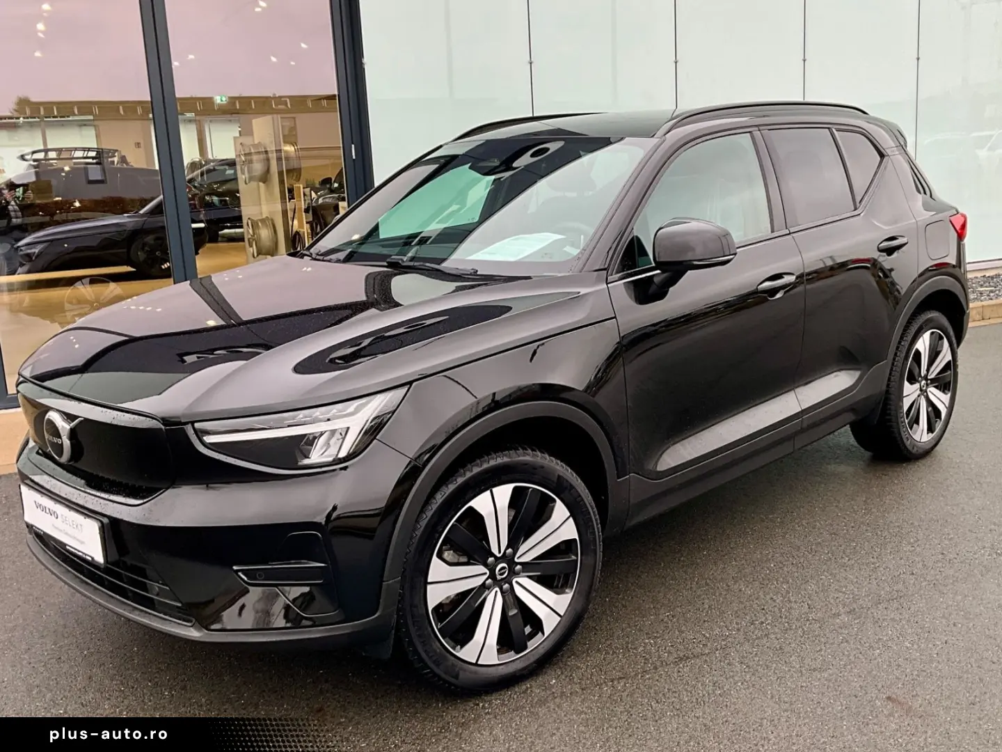 VOLVO XC40 Core Recharge Pure Electric AWD