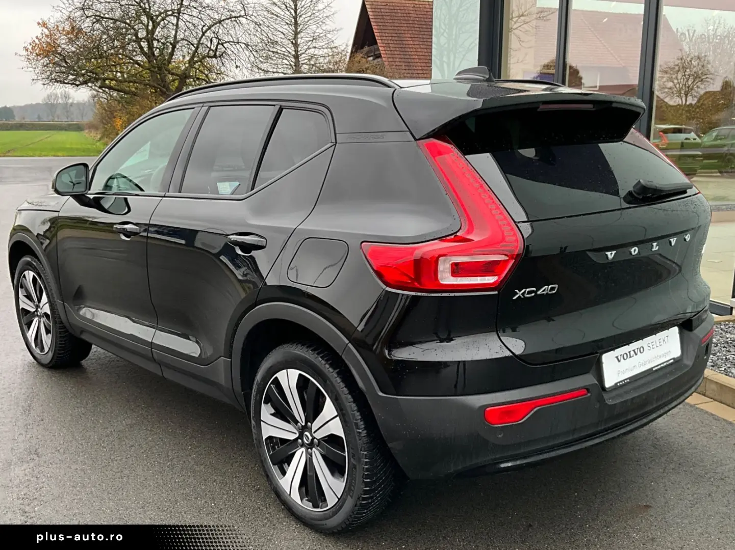 VOLVO XC40 Core Recharge Pure Electric AWD