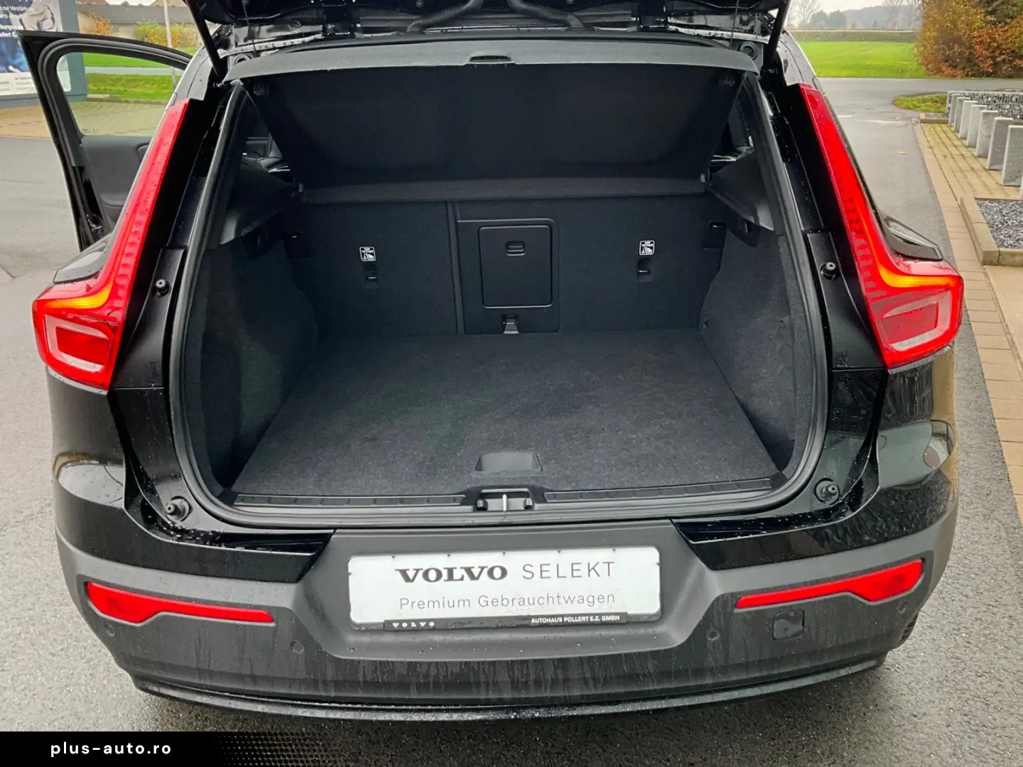 VOLVO XC40 Core Recharge Pure Electric AWD