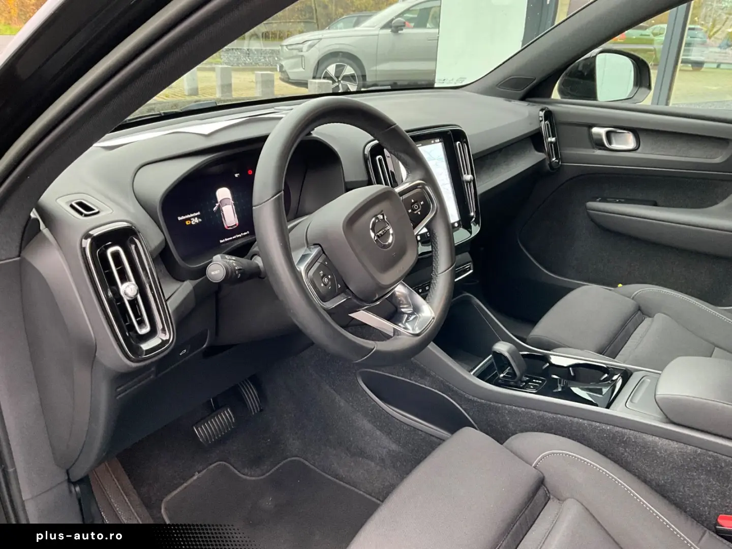 VOLVO XC40 Core Recharge Pure Electric AWD