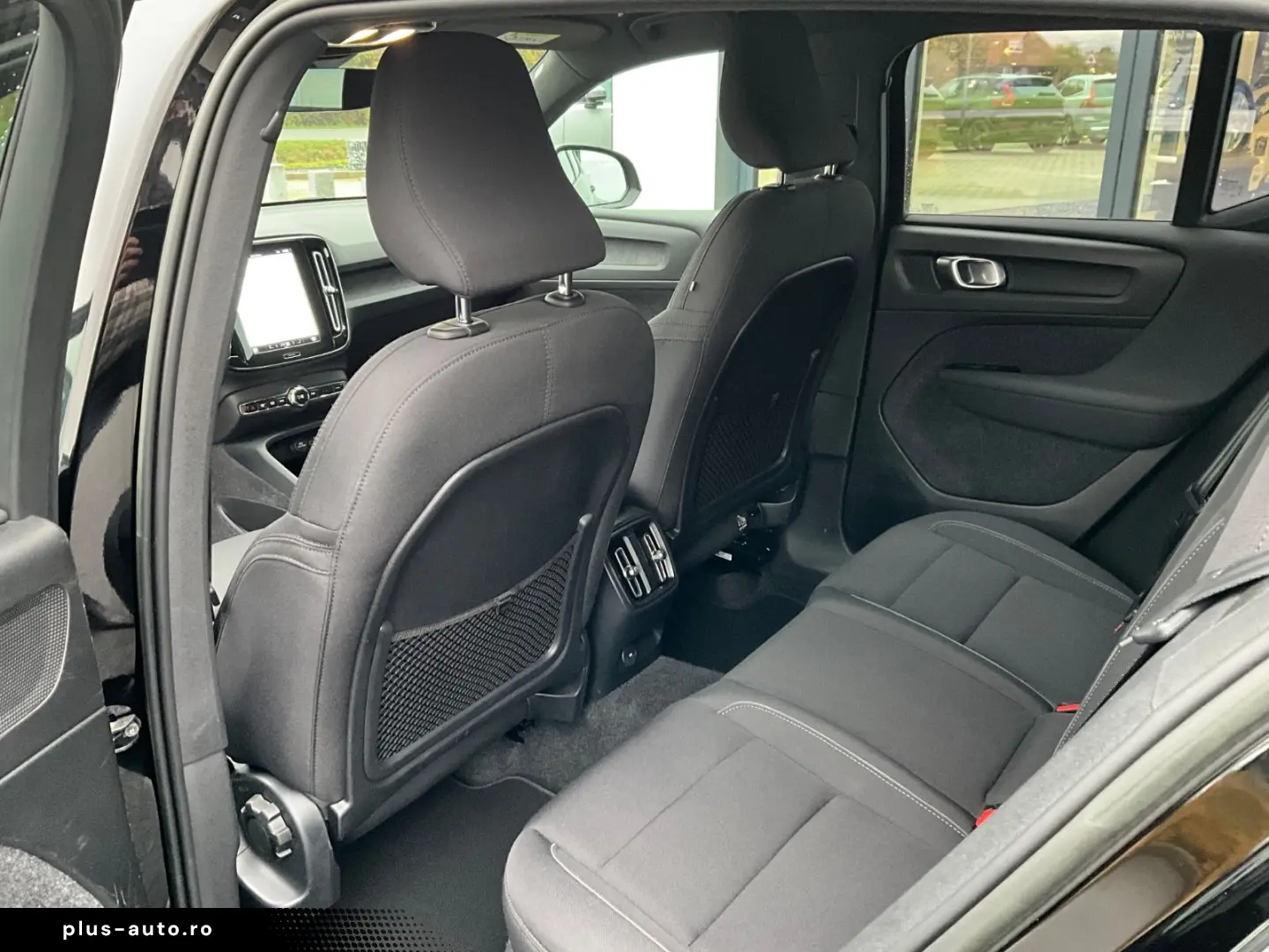 VOLVO XC40 Core Recharge Pure Electric AWD