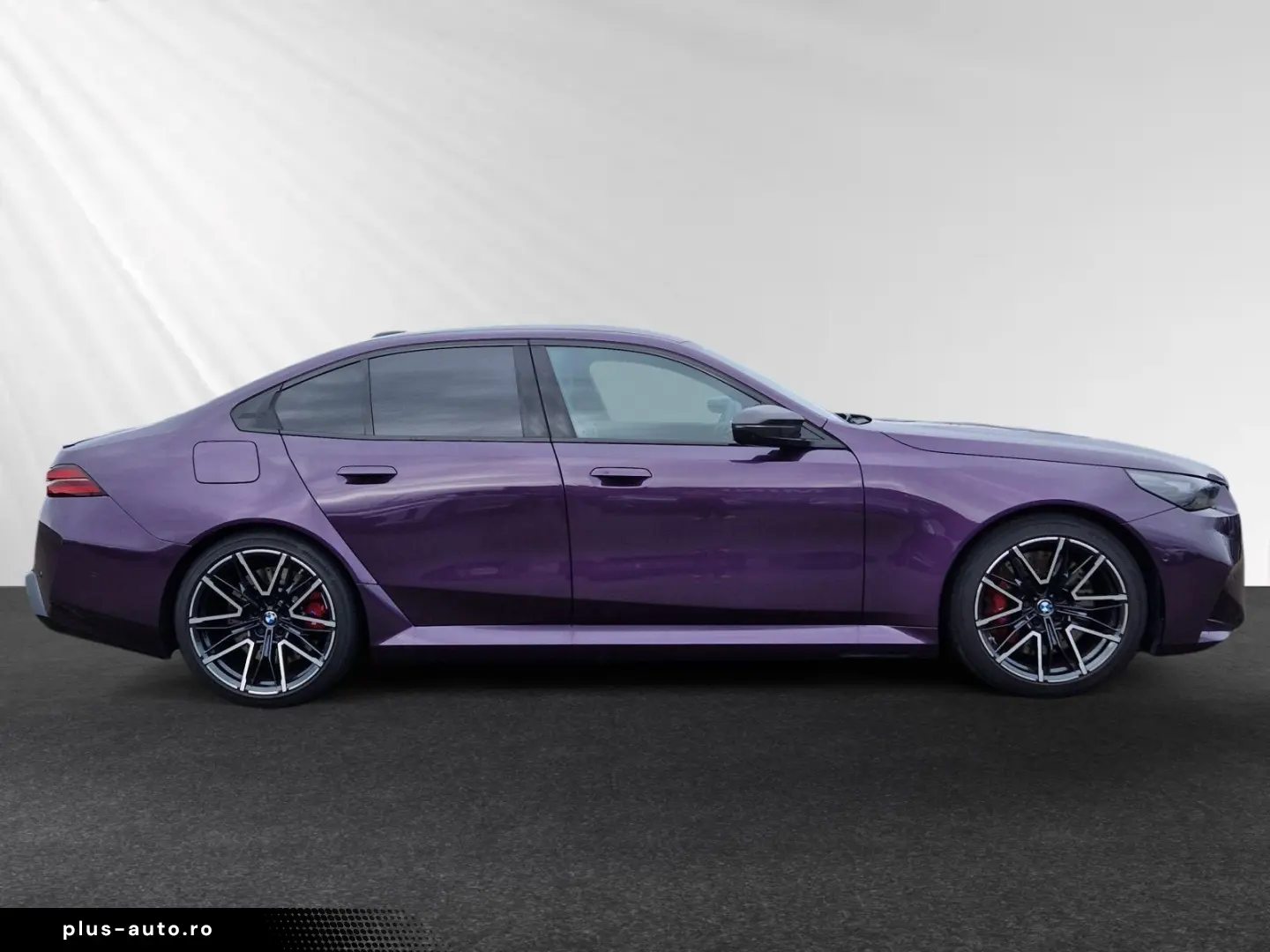 BMW M5 Limousine  Daytonaviolett  DAProf. B&W Head-U