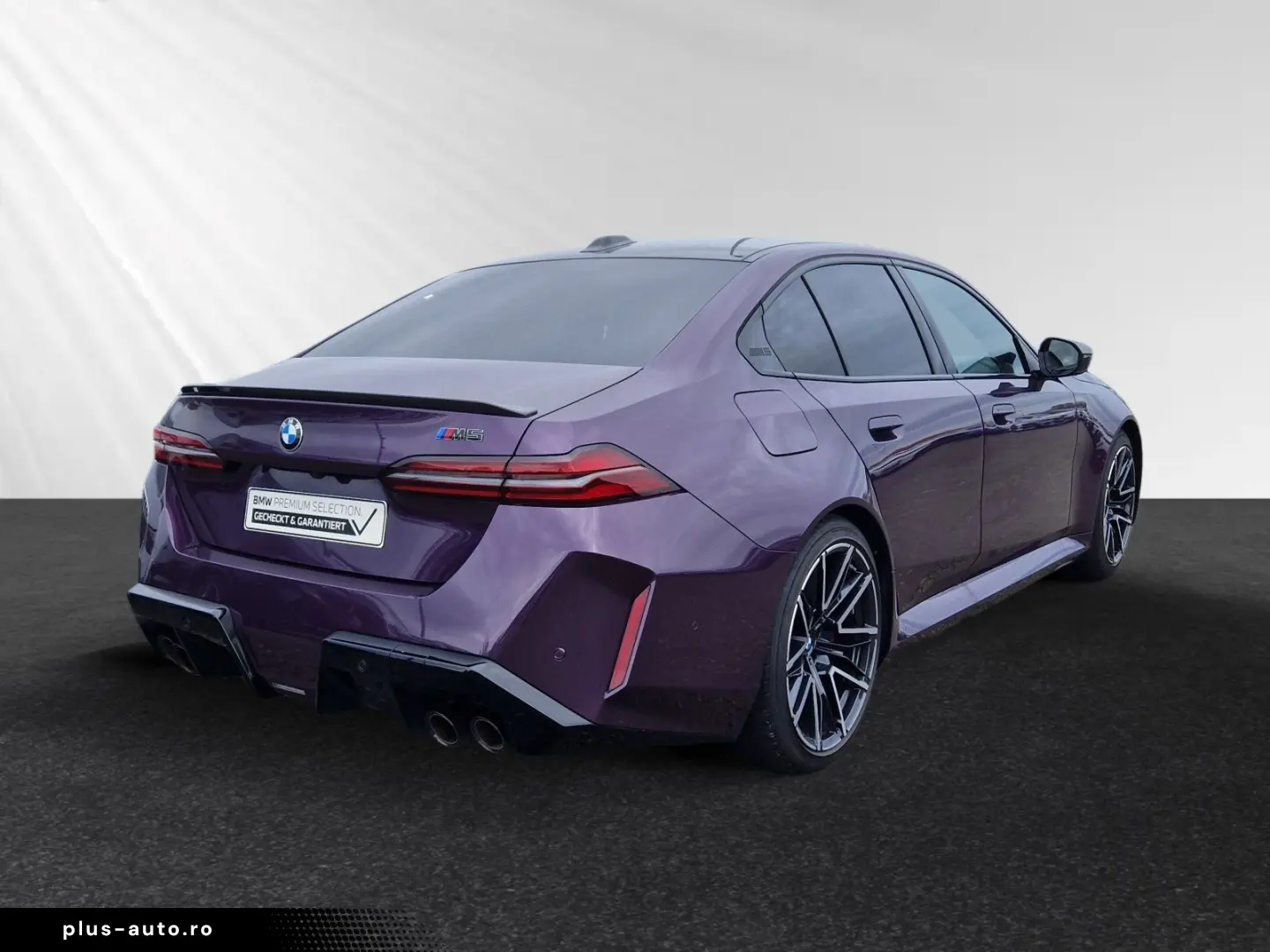 BMW M5 Limousine  Daytonaviolett  DAProf. B&W Head-U