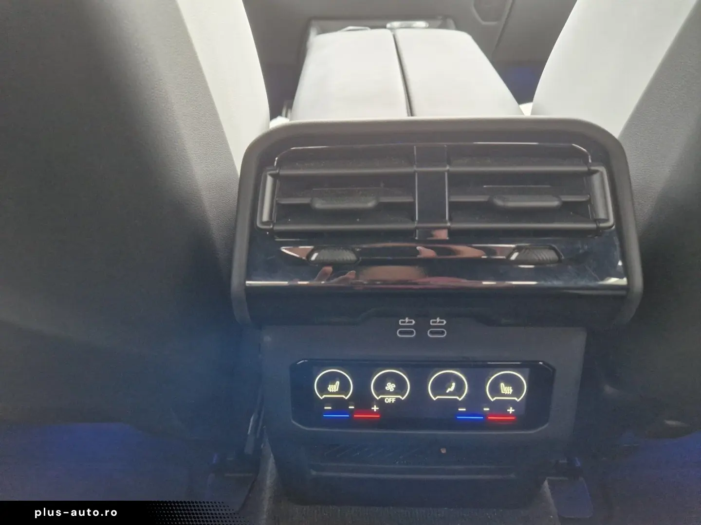 BMW M5 Limousine  Daytonaviolett  DAProf. B&W Head-U