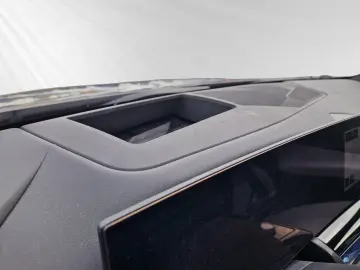 BMW M5 Limousine  Daytonaviolett  DAProf. B&W Head-U