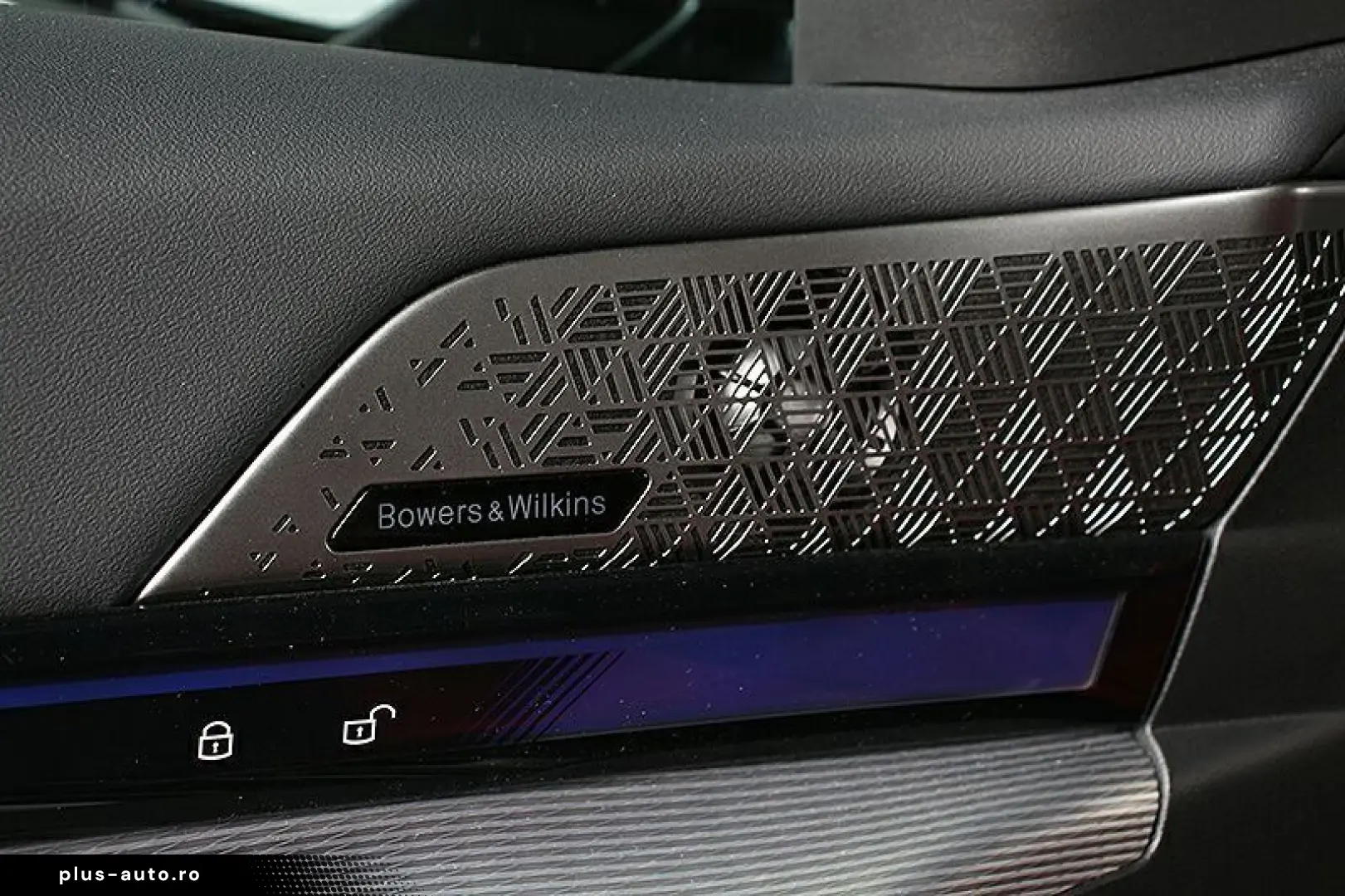 BMW M5  AHK Panorama ACC B&W V-Max