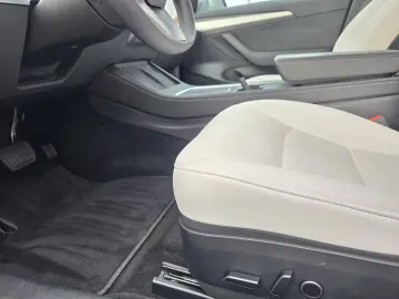 TESLA Model 3 RWD Ryzen! SoH 97%! 60 5 kWh! 28TKM! 1.H