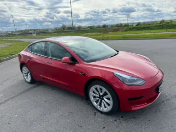 TESLA Model 3 RWD Allwetter 60 kWh Neuwertig Mwst