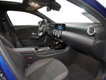 MERCEDES-BENZ A 180 AMG