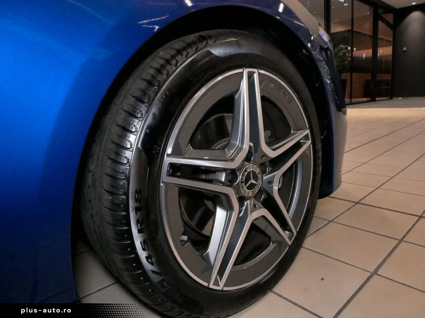 MERCEDES-BENZ A 180 AMG