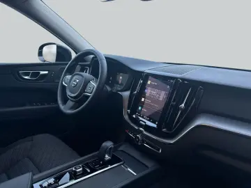 VOLVO XC60 B5 B AWD Core