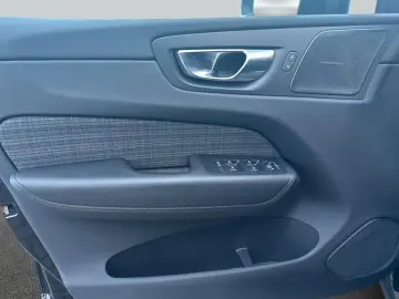 VOLVO XC60 B5 B AWD Core