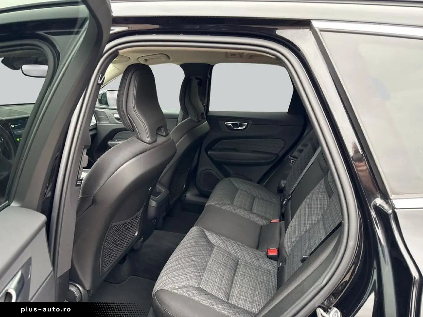 VOLVO XC60 B5 B AWD Core