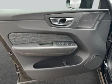 VOLVO XC60 B5 B AWD Core