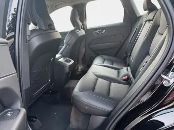 VOLVO XC60 B5 B AWD Core GJR SiH LED WINTER