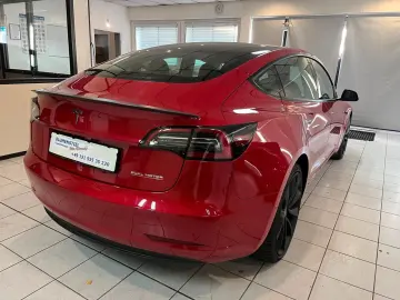 TESLA Model 3 Perform. erw.Autopilot kaufe Teslas an