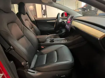 TESLA Model 3 Perform. erw.Autopilot kaufe Teslas an