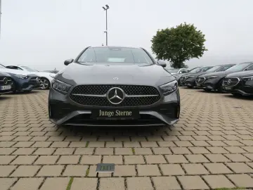 MERCEDES-BENZ A 180 AMG Line