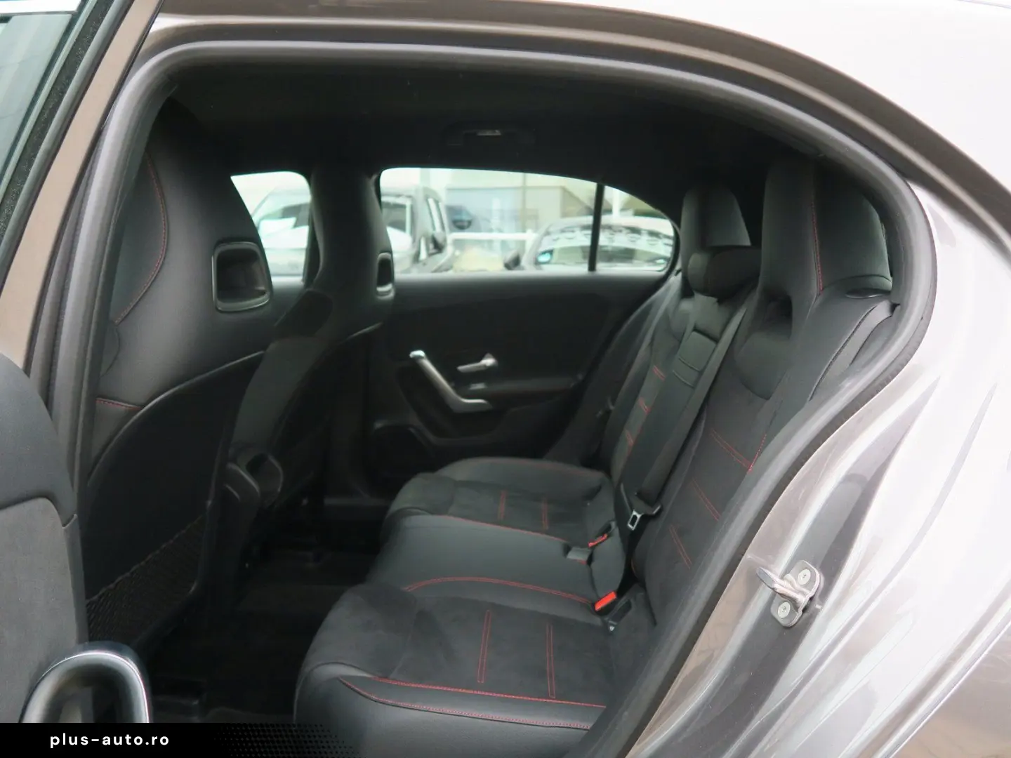 MERCEDES-BENZ A 180 AMG Line