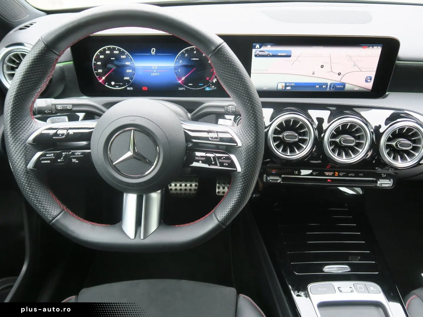 MERCEDES-BENZ A 180 AMG Line