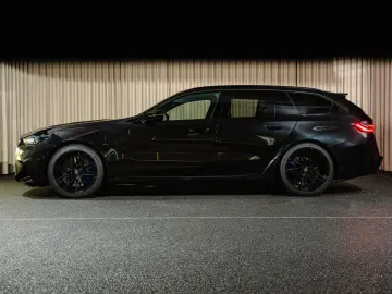 BMW M5 Touring  B&W  M Drivers  Panorama  HUD  AHK