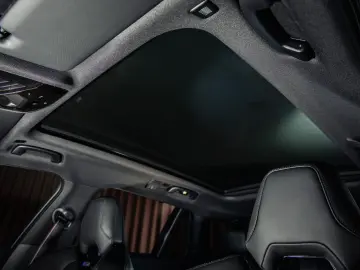 BMW M5 Touring  B&W  M Drivers  Panorama  HUD  AHK