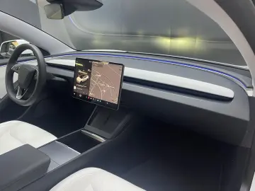 TESLA Model 3 Long Rang Dual Highland AWD PANO ACC 360