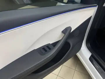 TESLA Model 3 Long Rang Dual Highland AWD PANO ACC 360