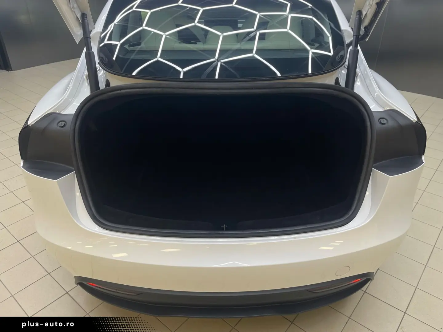 TESLA Model 3 Long Rang Dual Highland AWD PANO ACC 360