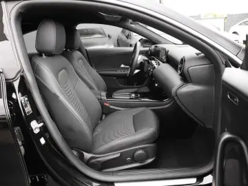 MERCEDES-BENZ CLA 180 Rückfahrkamera Sitzheizung MBU&hellip;
