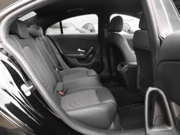 MERCEDES-BENZ CLA 180 Rückfahrkamera Sitzheizung MBU&hellip;