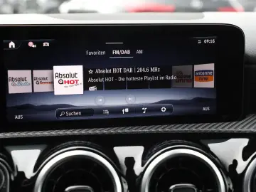 MERCEDES-BENZ CLA 180 Rückfahrkamera Sitzheizung MBU&hellip;