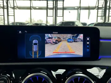 MERCEDES-BENZ A 200 AMG Line