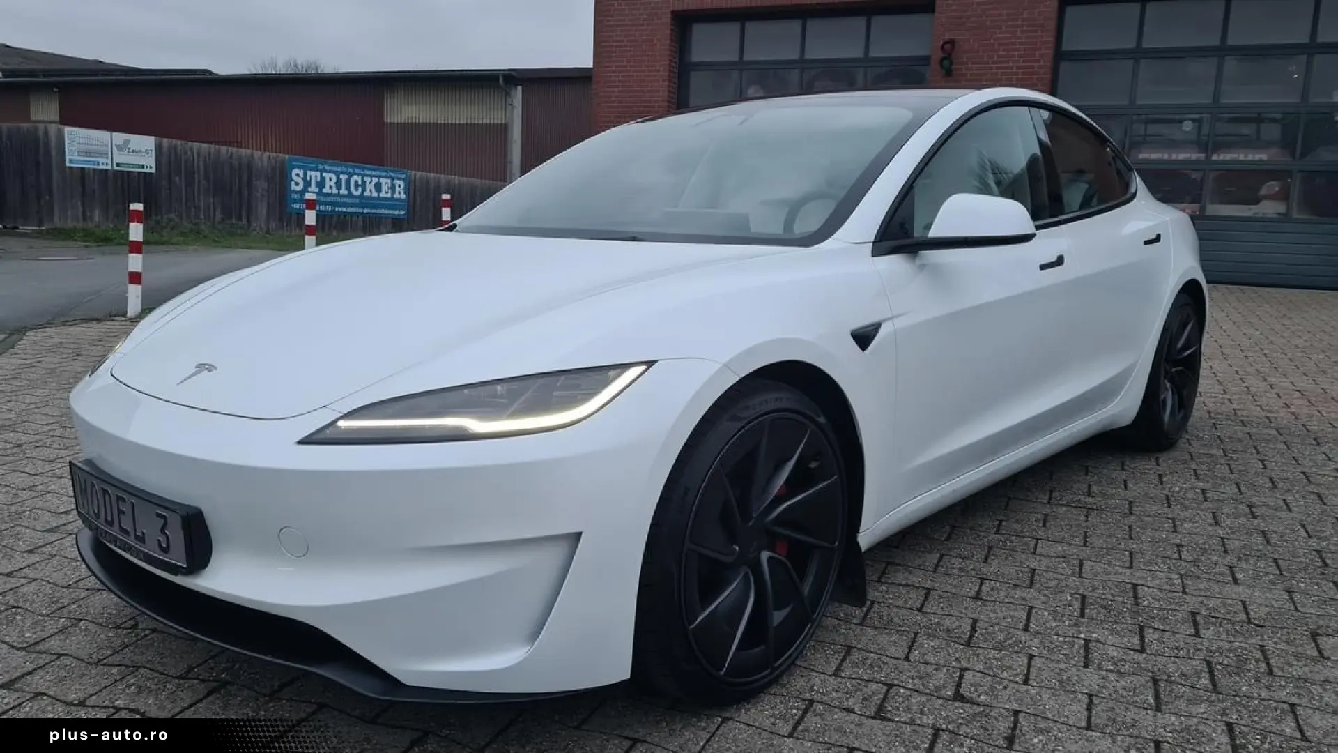 TESLA Model 3 Performance 2024 Highland White White