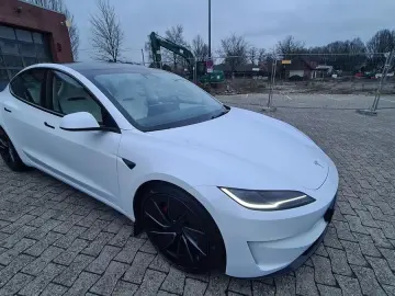 TESLA Model 3 Performance 2024 Highland White White